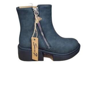 $79 Seven7 Black Vault SEVEN 7 vault chunky grunge Both sides zip Booties Size 9